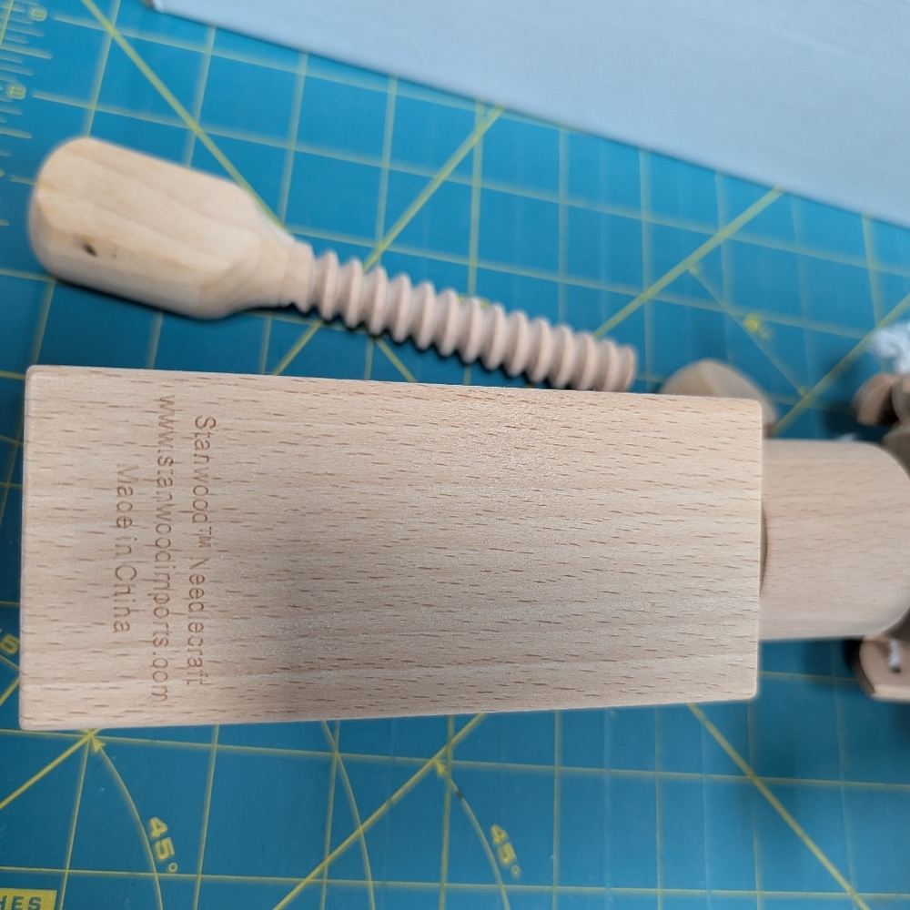 Stanwood Wooden Yarn Swift with Original Box, Made In China - Picture 8 of 8